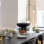 Unique 3 Bedroom In Vibrant Frederiksberg Kodaň