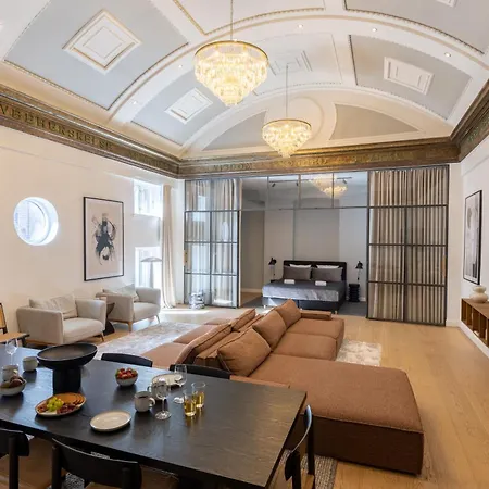 Unique 3 Bedroom In Vibrant Frederiksberg *