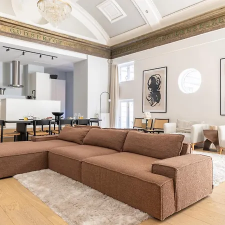 Unique 3 Bedroom In Vibrant Frederiksberg Apartment