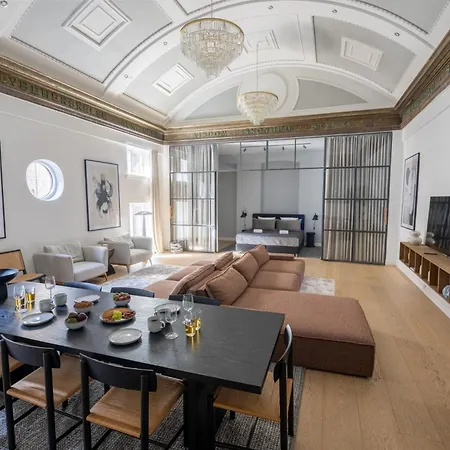 Unique 3 Bedroom In Vibrant Frederiksberg Apartment *