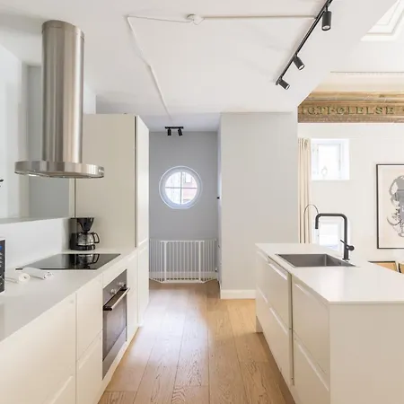 Unique 3 Bedroom In Vibrant Frederiksberg Apartament Kopenhaga