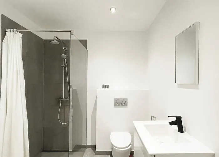 Lejlighed Unique 3 Bedroom In Vibrant Frederiksberg *