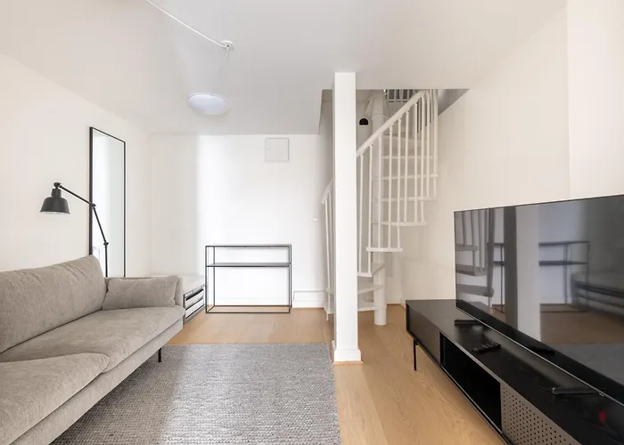 Unique 3 Bedroom In Vibrant Frederiksberg Lejlighed København