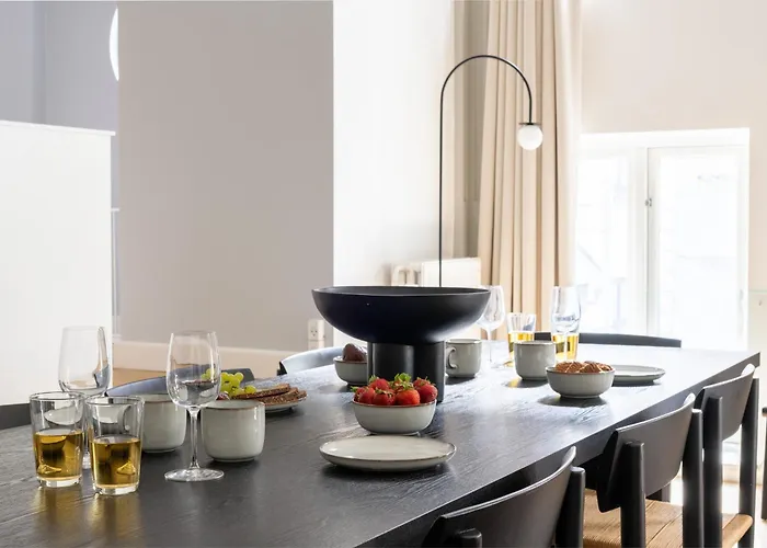 Unique 3 Bedroom In Vibrant Frederiksberg 哥本哈根