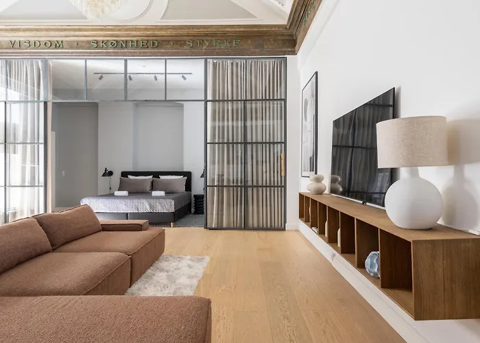 아파트 Unique 3 Bedroom In Vibrant Frederiksberg *
