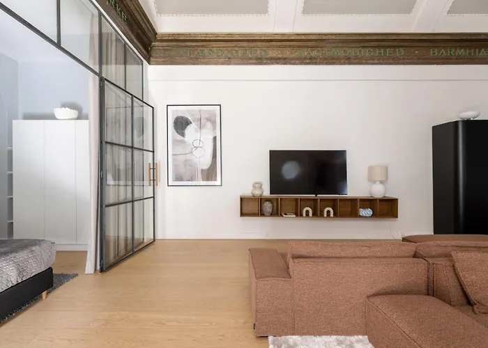 아파트 Unique 3 Bedroom In Vibrant Frederiksberg 코펜하겐