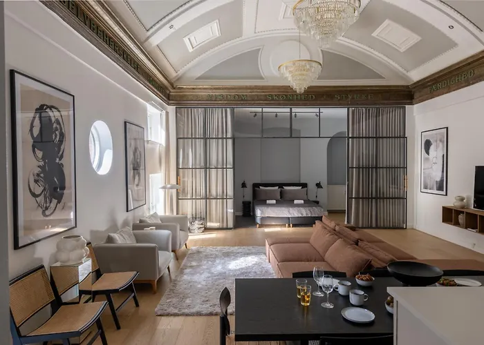 Unique 3 Bedroom In Vibrant Frederiksberg *