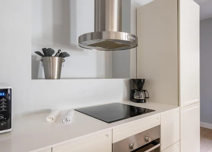 아파트 Unique 3 Bedroom In Vibrant Frederiksberg *