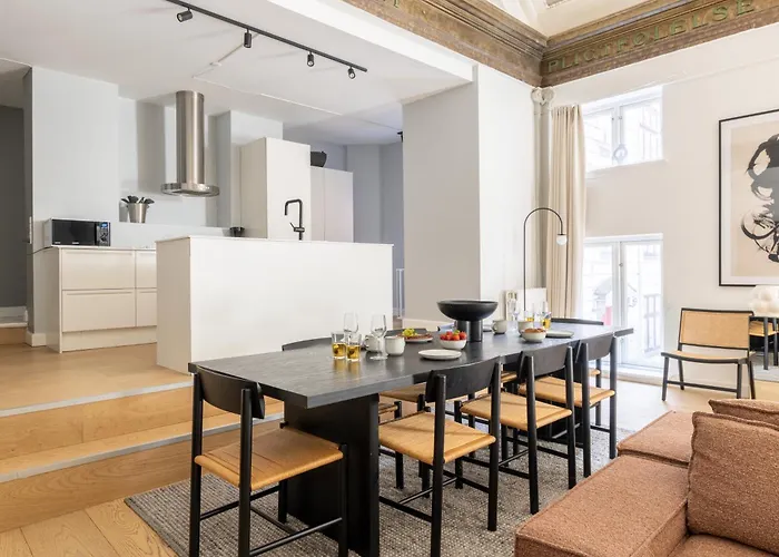 Unique 3 Bedroom In Vibrant Frederiksberg 哥本哈根