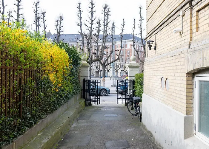 公寓 Unique 3 Bedroom In Vibrant Frederiksberg *